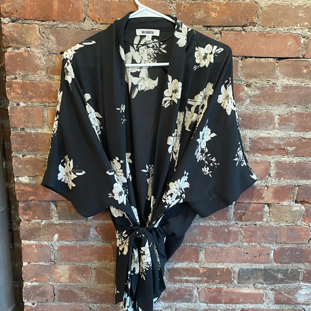 Bohemian Kimono Wrap with White Lillies Pattern